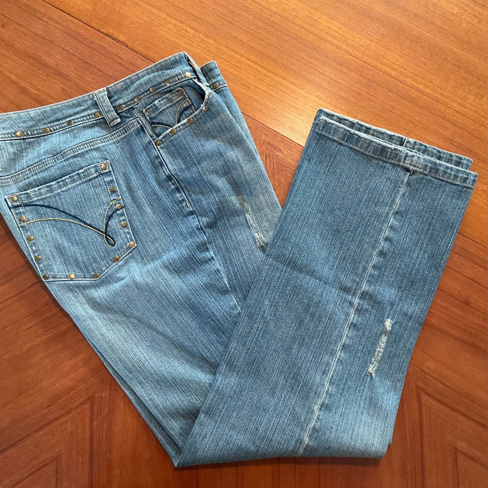 Venezia Floral Embroidered Denim Jeans - Picture 3 of 7